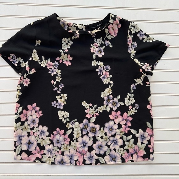 Black floral blouse Size Large by Sweet Rain - Picture 4 of 10